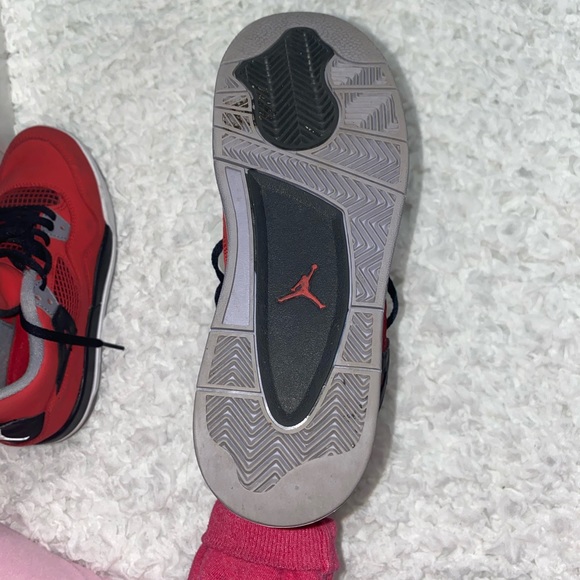 Jordan 4 Retro Toro Bravo - Picture 5 of 9